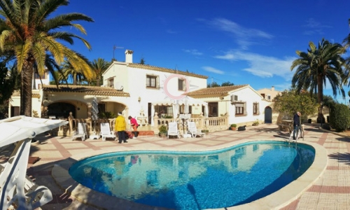 Загородные дома на продажу в Морайра Испании
