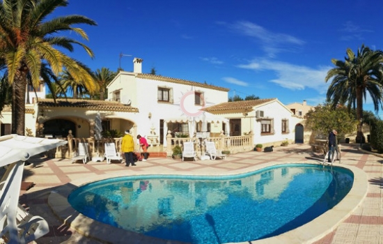 Загородные дома на продажу в Морайра Испании