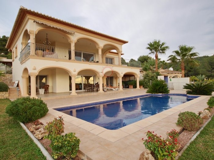 Superior Villa zu verkaufen in Moraira