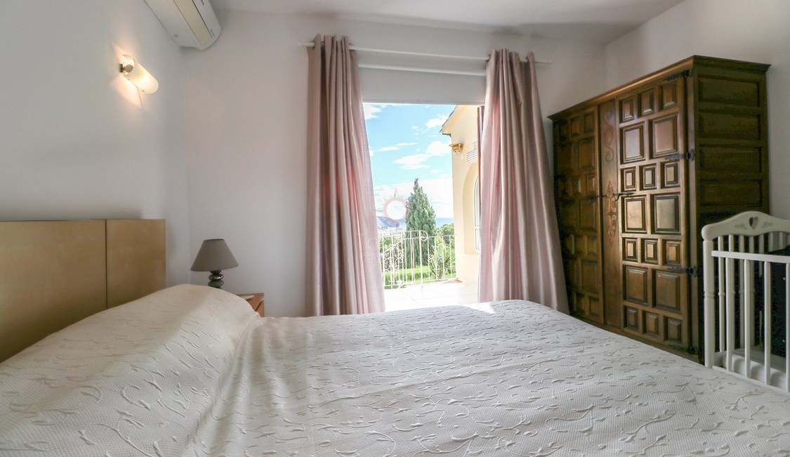 ▷ Villa con vistas al mar en venta en Moraira