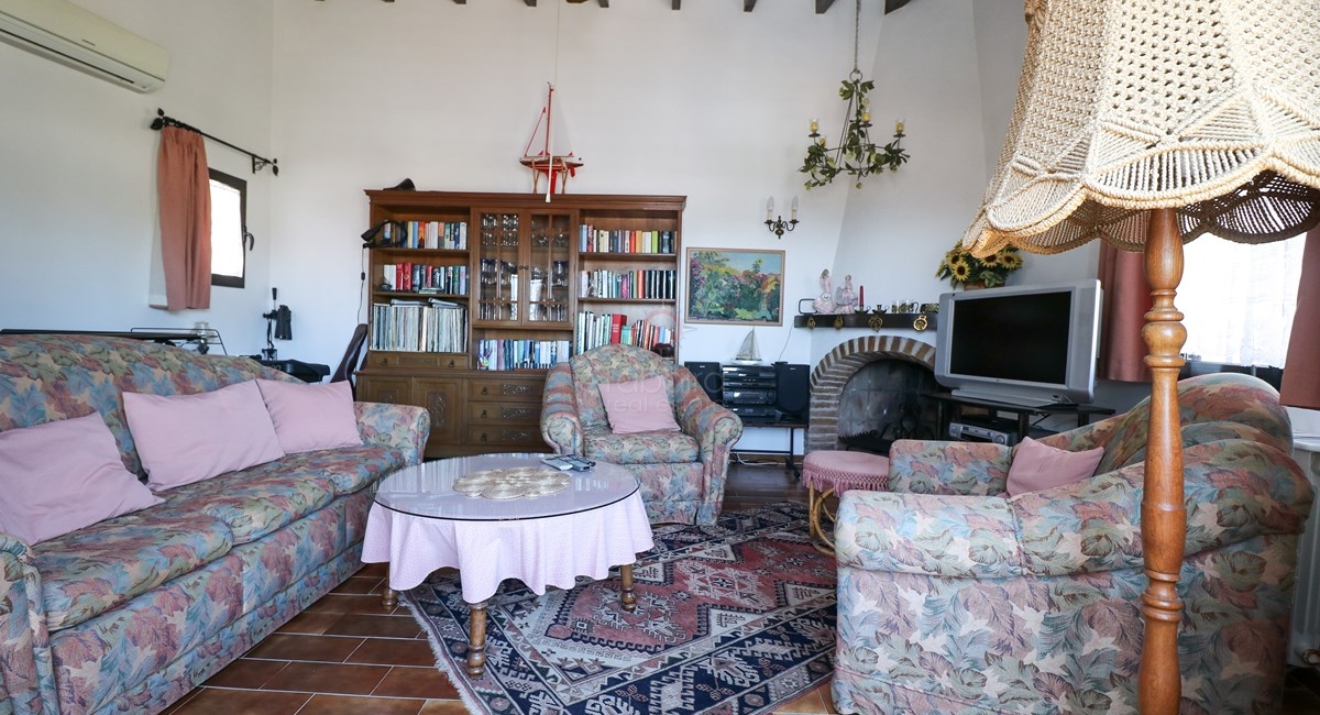 ▷ Villa met zeezicht te koop in Cometa Moraira
