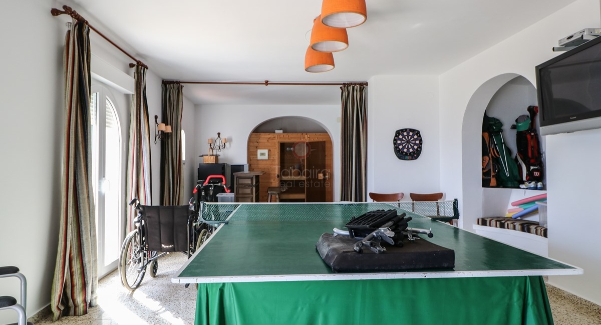 ▷ Villa en primera línea de mar en venta en Moraira