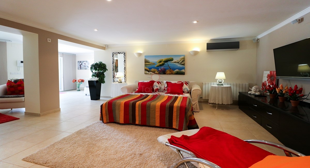 ▷ Moraira Property - Villa met vijf slaapkamers te koop in San Jaime