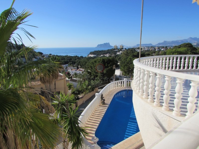 Villa met zeezicht in El Portet naast het strand