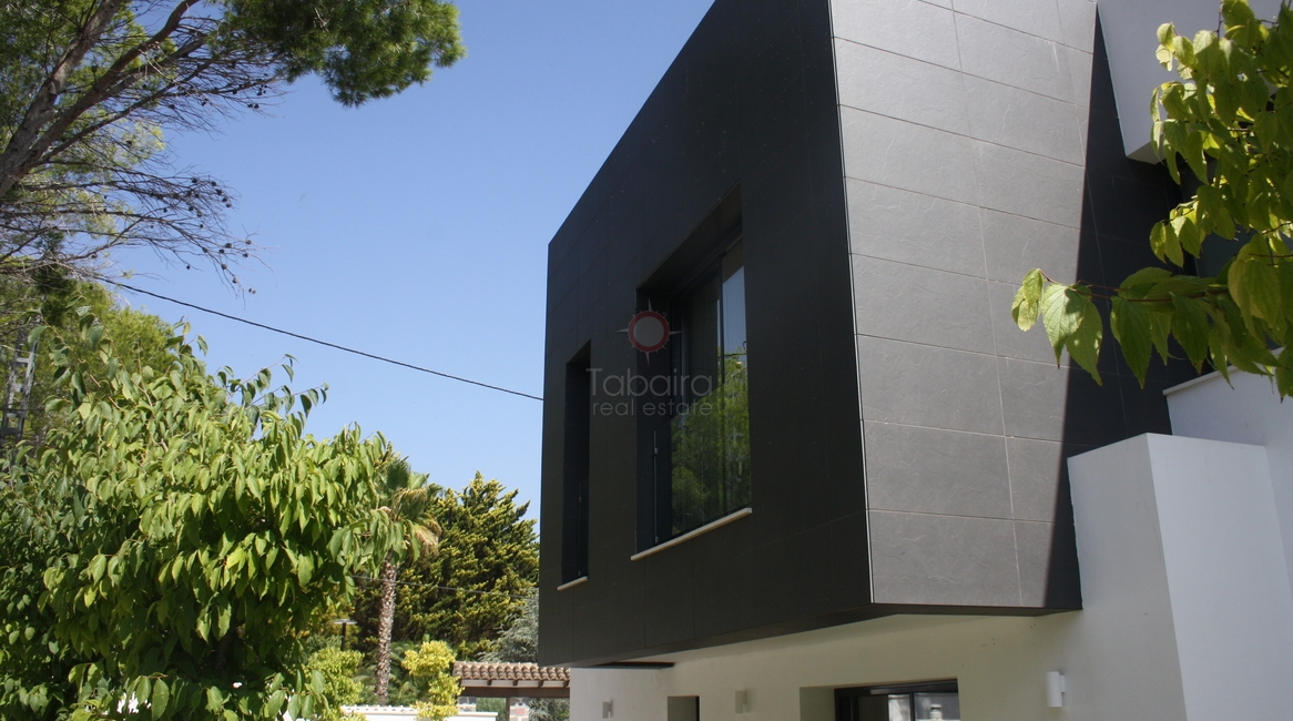 ▷ Nybyggd villa till salu i Cometa Moraira som går till bekvämligheter