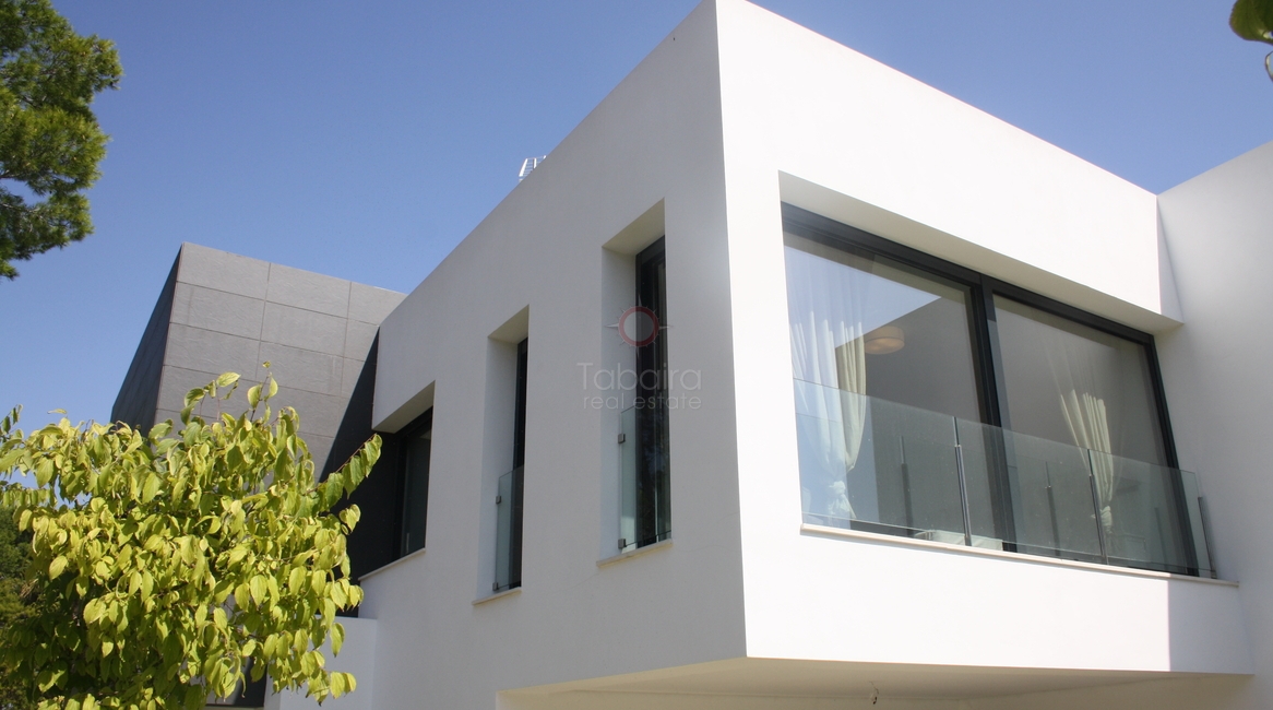 ▷ Nybyggd villa till salu i Cometa Moraira som går till bekvämligheter