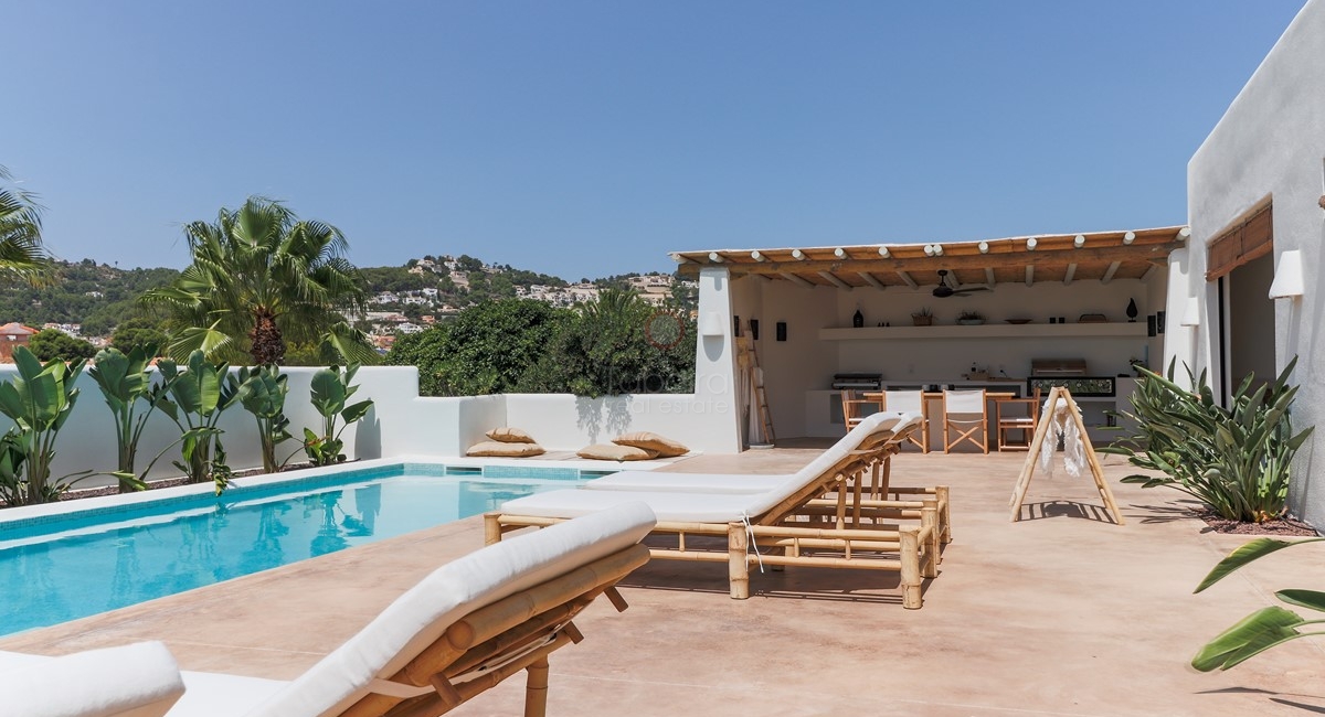 Prachtige mediterrane villa te koop in San Jaime Moraira