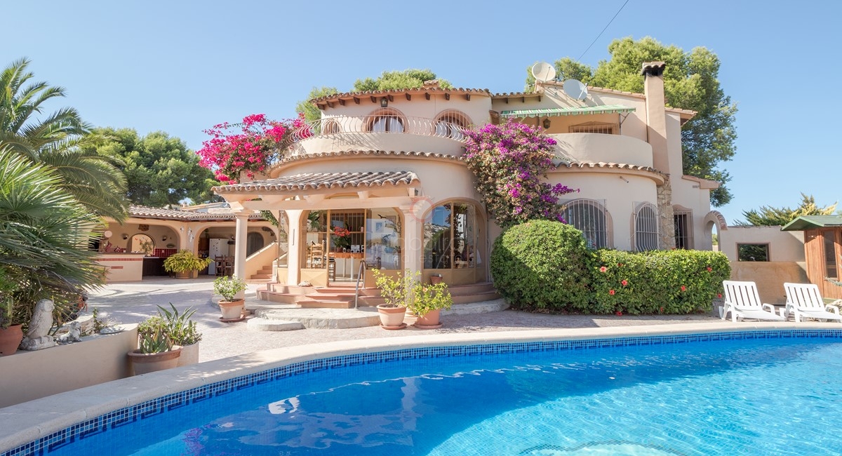 Villa mit Meerblick zum Verkauf in Sabatera Moraira