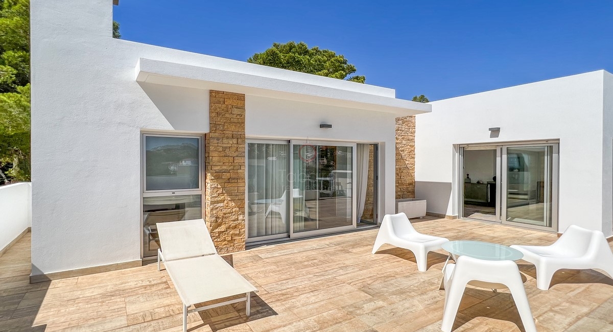 ▷ Villa de obra nueva con vistas al mar en venta en la costa de Benissa