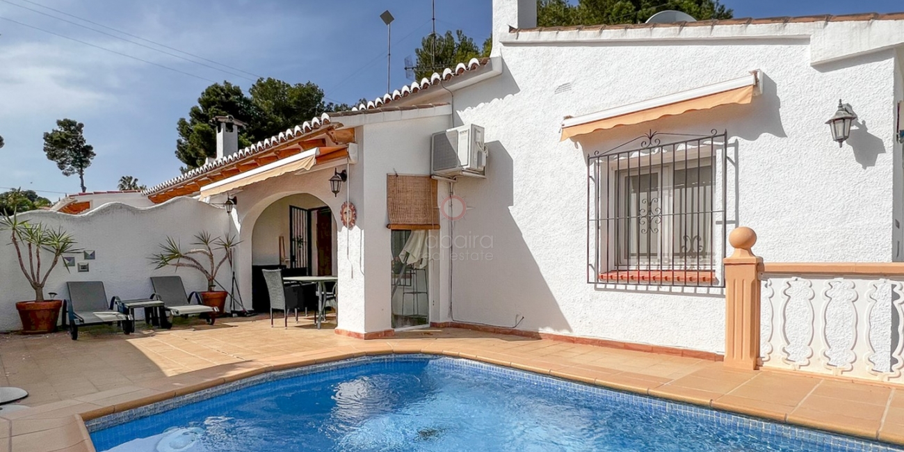 Villa con piscina privada en La Cometa Moraira